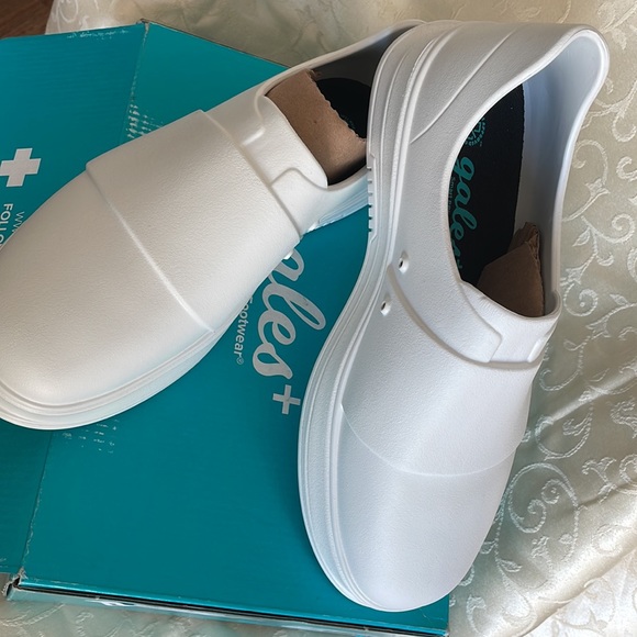 Gales + Shoes New Gales Frontline Nurse Shoes For Women And Men Comfortable Slip On Shoes